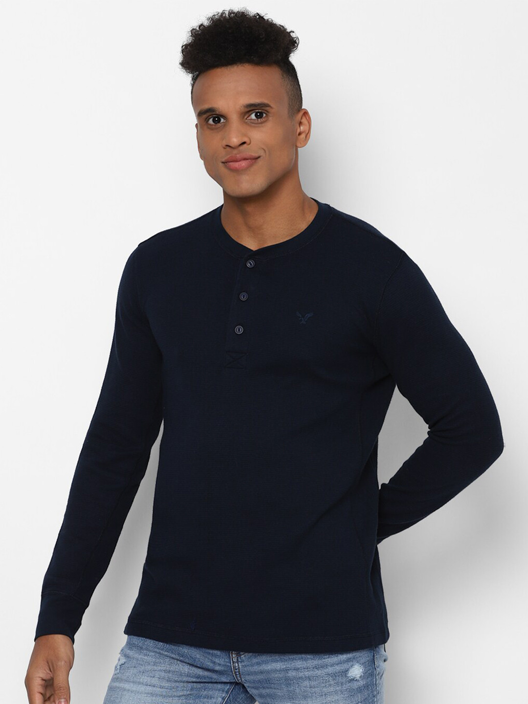 

AMERICAN EAGLE OUTFITTERS Men Navy Blue Henley Neck T-shirt