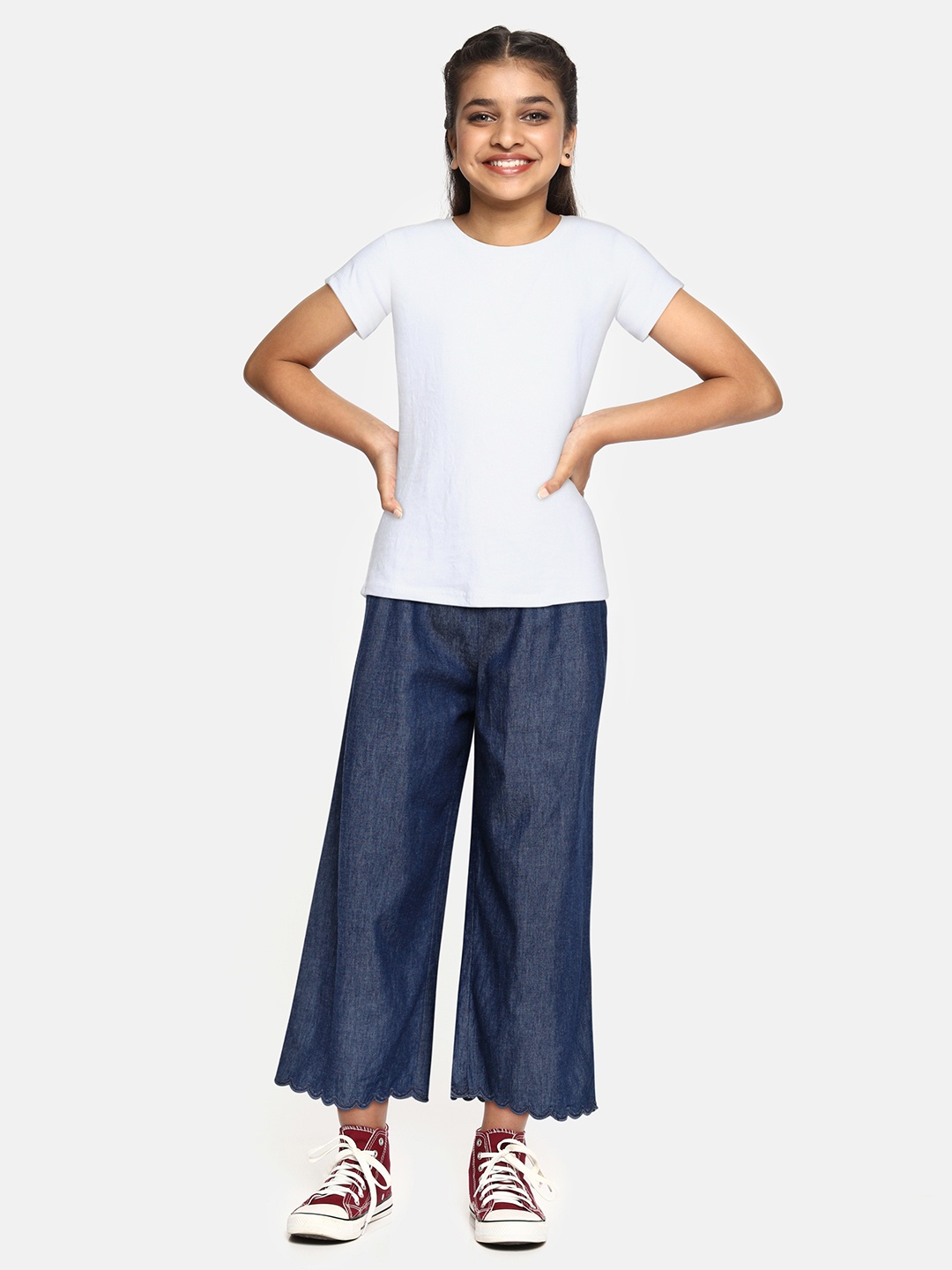 

Global Desi Girls Blue Solid Pure Cotton Mid-Rise Trousers