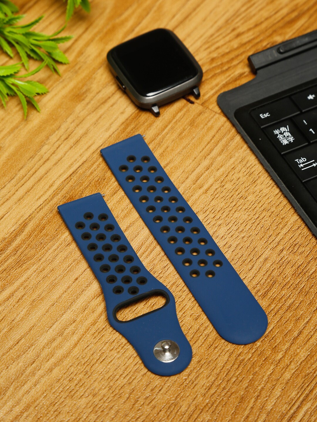 

MUTAQINOTI Blue & Black Cut Work Patterned 20 mm Silicon Watch Straps