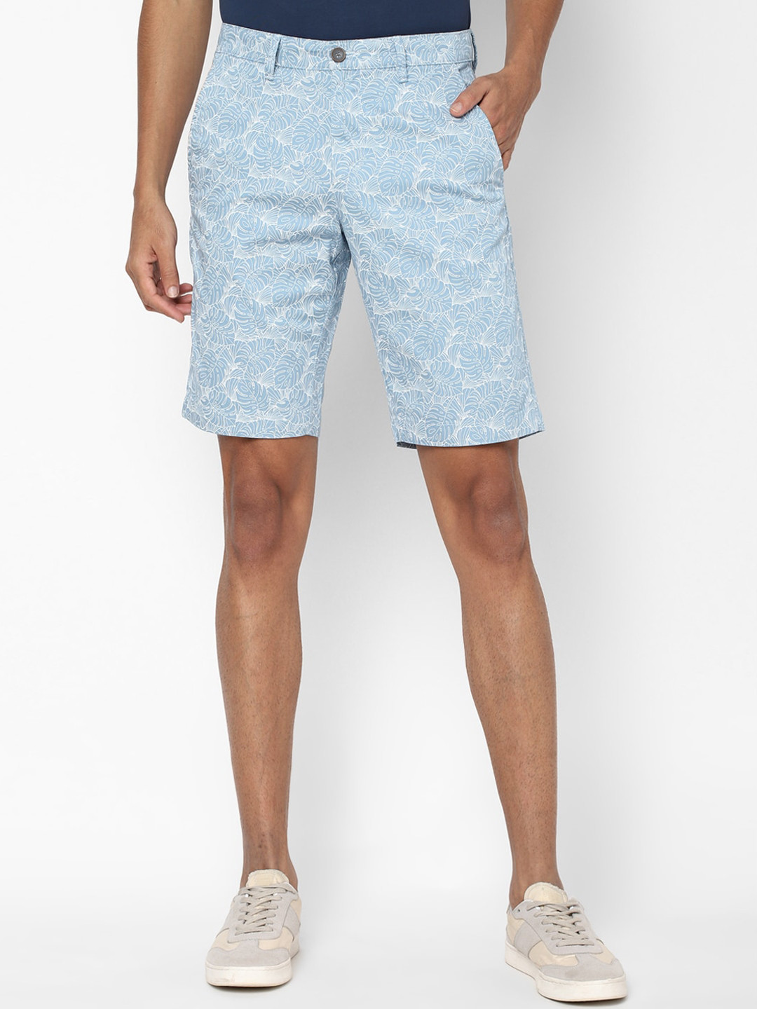 

Allen Solly Men Blue & White Floral Printed Pure Cotton Slim Fit Shorts