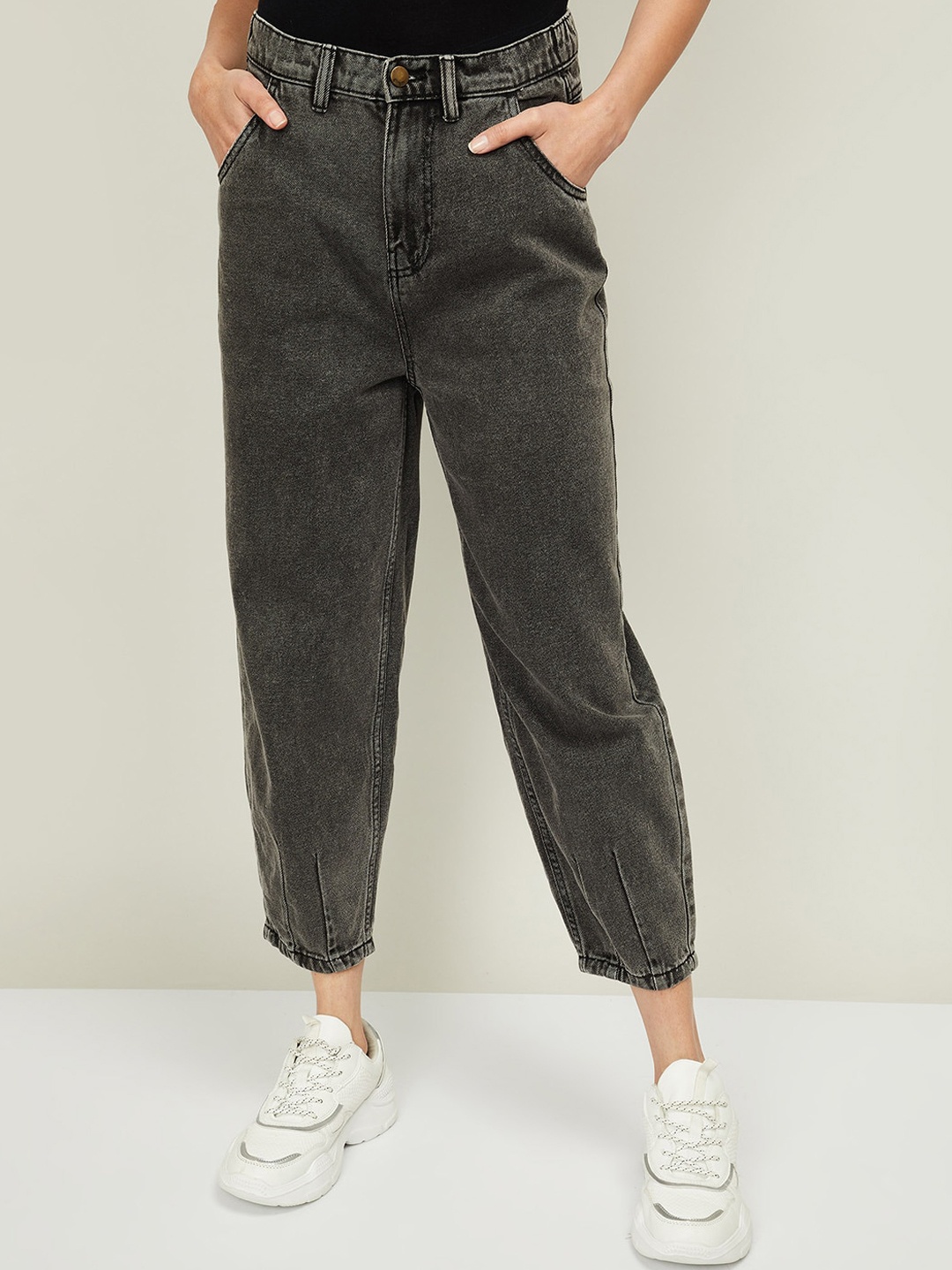 

Ginger by Lifestyle Women Grey Relaxed Fit Jeans