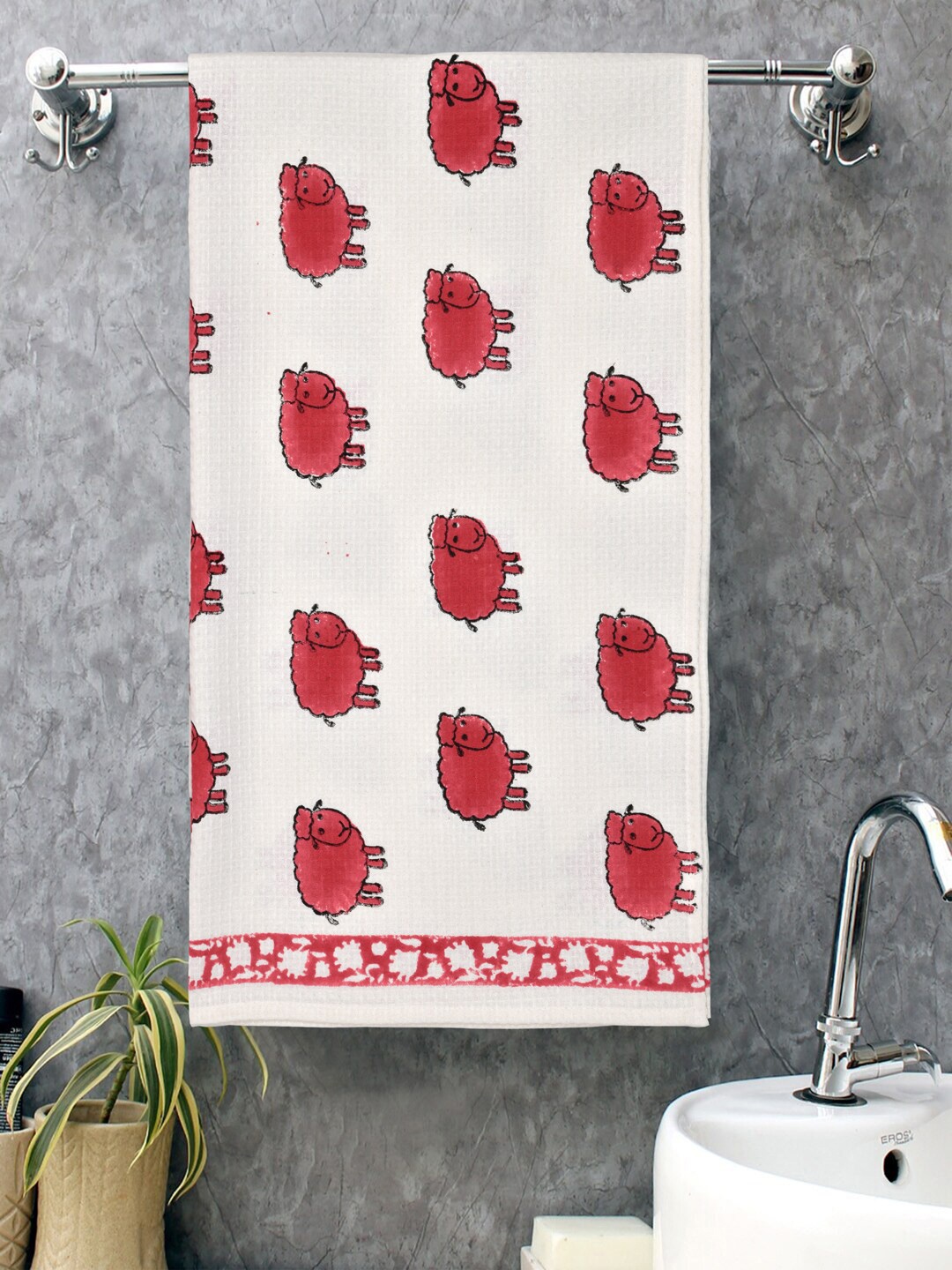 

Gulaab Jaipur Kids Red & White Printed 400 GSM Bath Towel