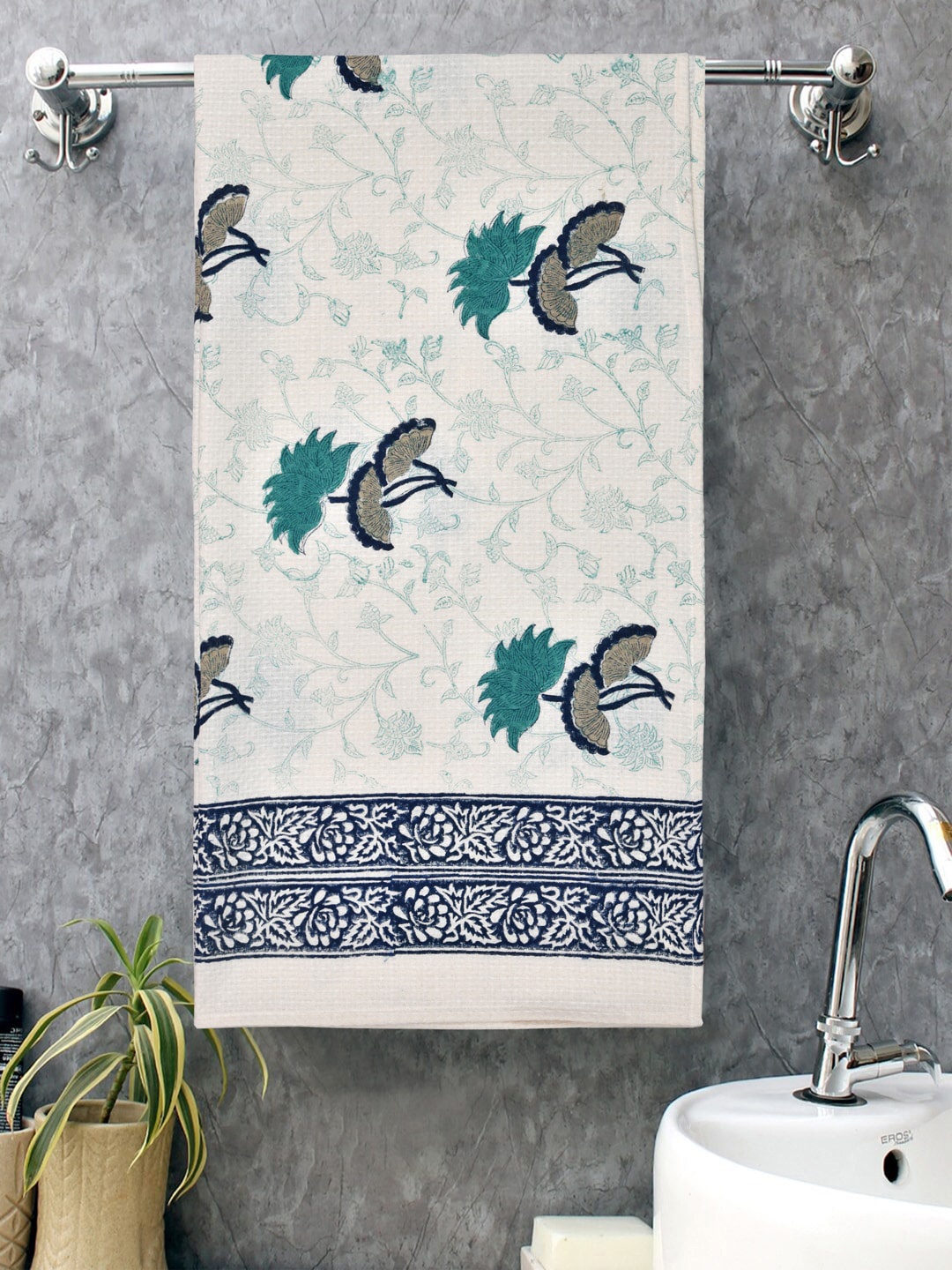 

Gulaab Jaipur White & Blue Printed 400 GSM Organic Cotton Bath Towels