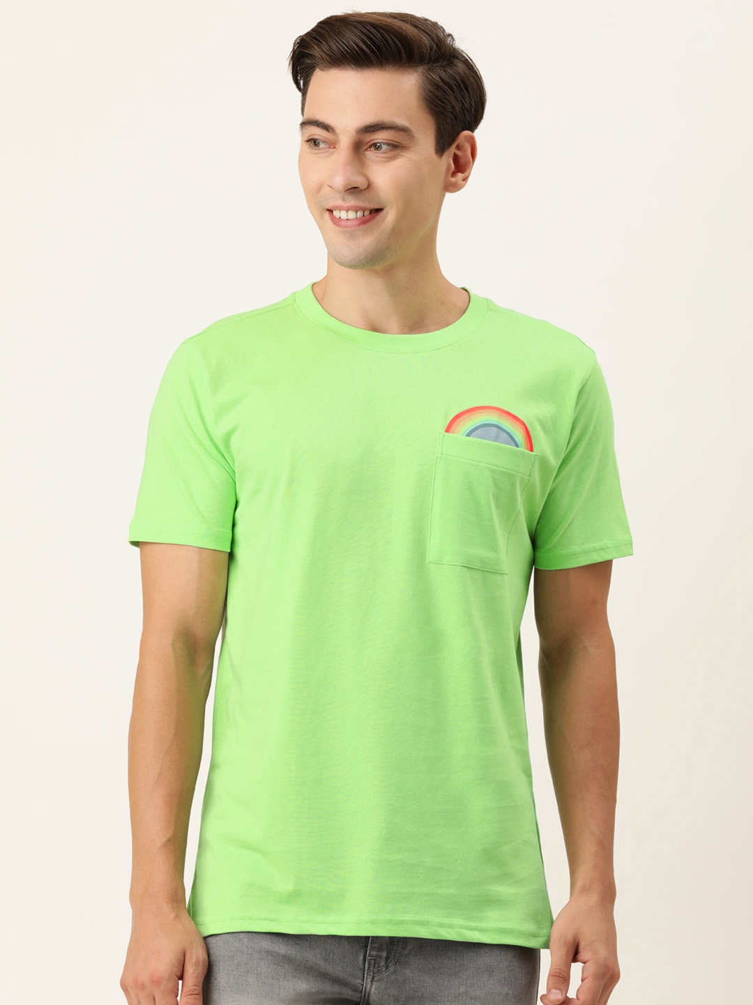 

FOREVER 21 Men Green Solid Pure Cotton Casual T-shirt With Printed Pocket