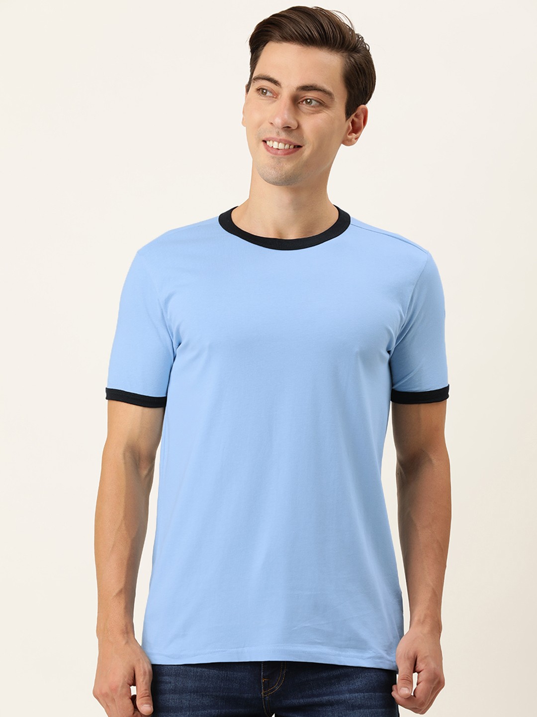 

FOREVER 21 Men Blue Solid Round Neck Pure Cotton T-shirt