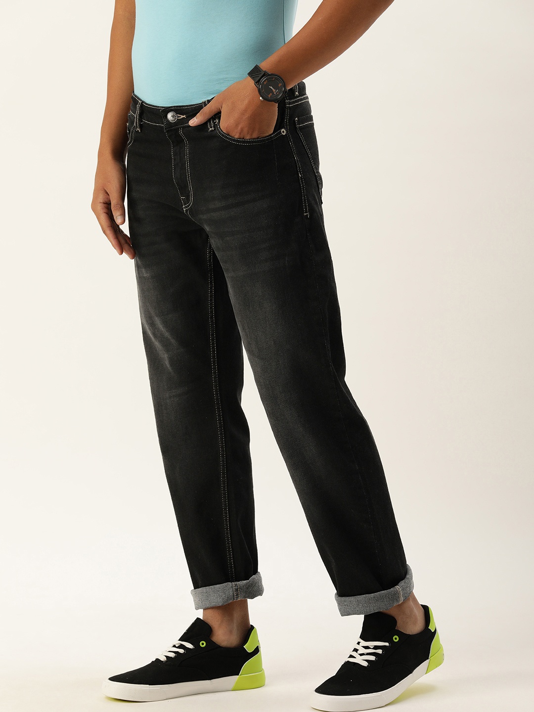 

FOREVER 21 Skinny Fit Light Fade Stretchable Clean Look Jeans, Black