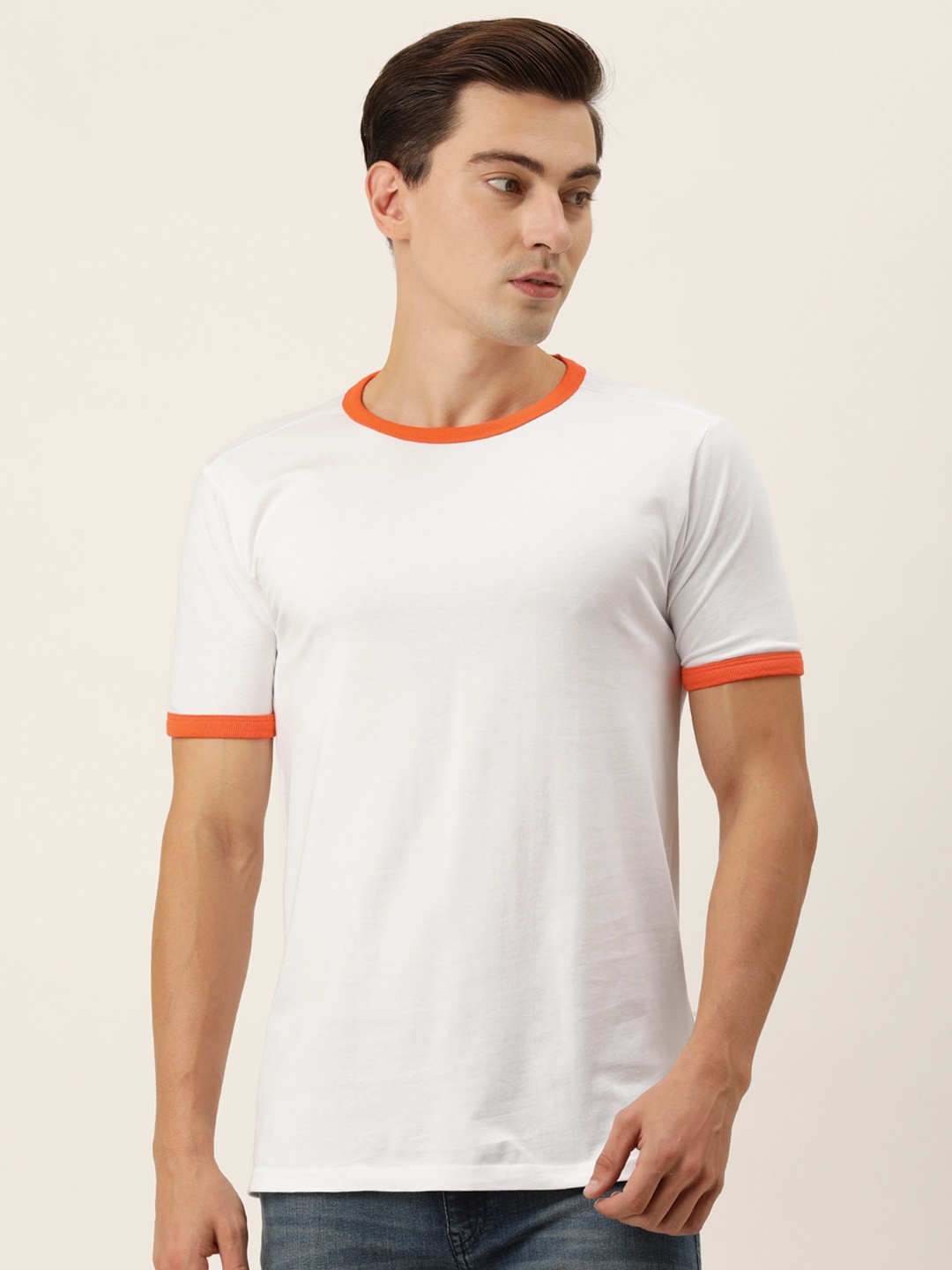 

FOREVER 21 Men White & Red Solid Round-Neck Casual T-shirt