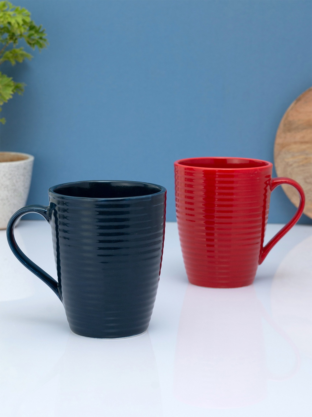 

CLAY CRAFT Black & Red Textured Ceramic Glossy Mugs