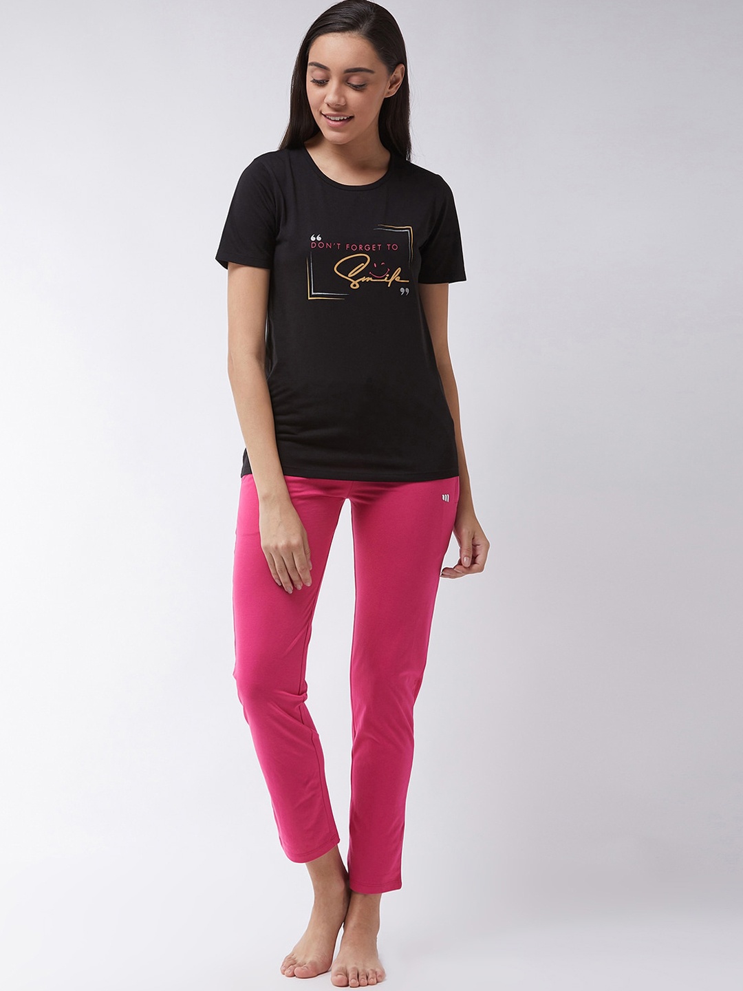 

Modeve Women Black & Pink Printed Night suit