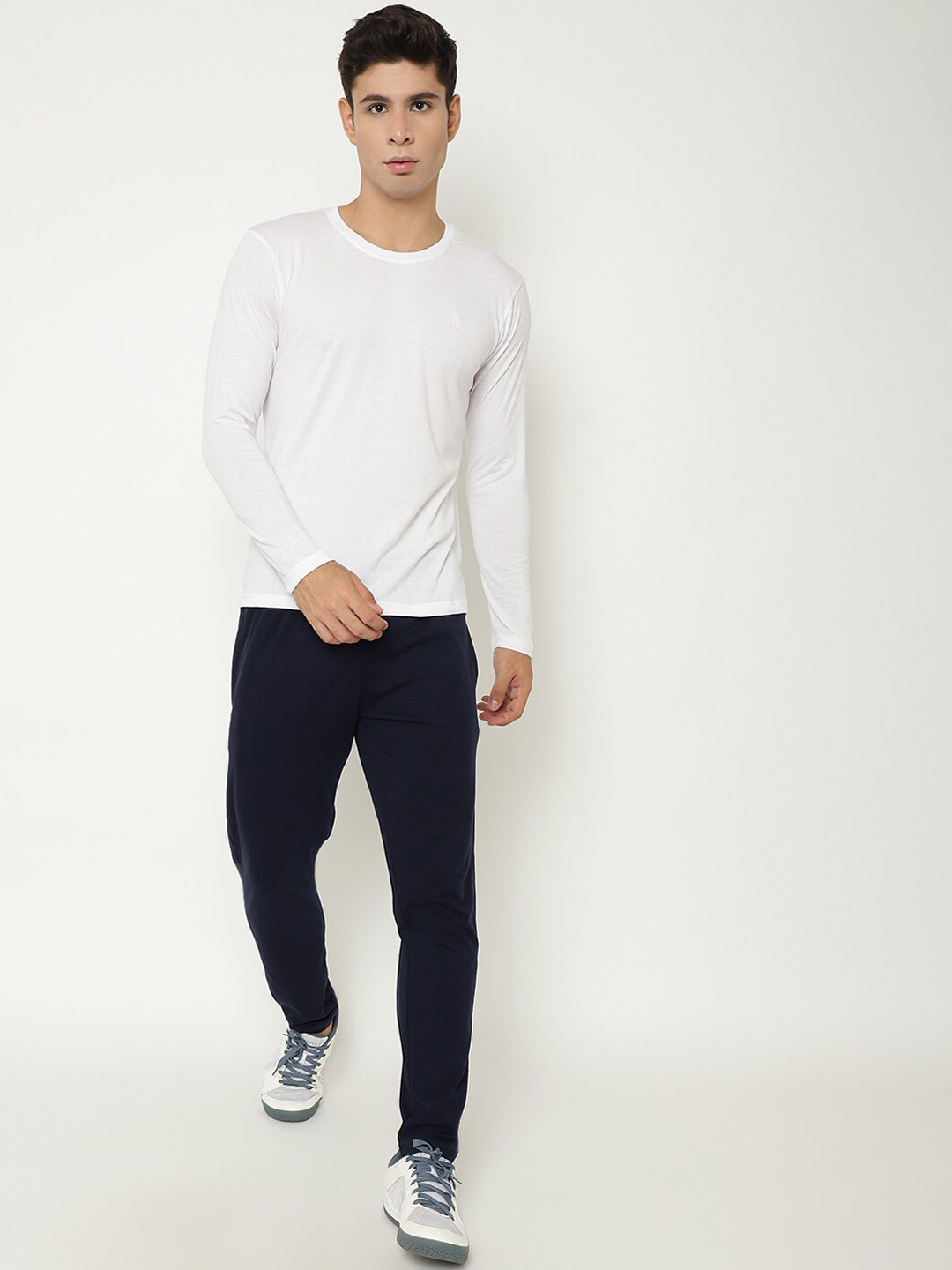 

Chkokko Men White Solid Cotton Tracksuit