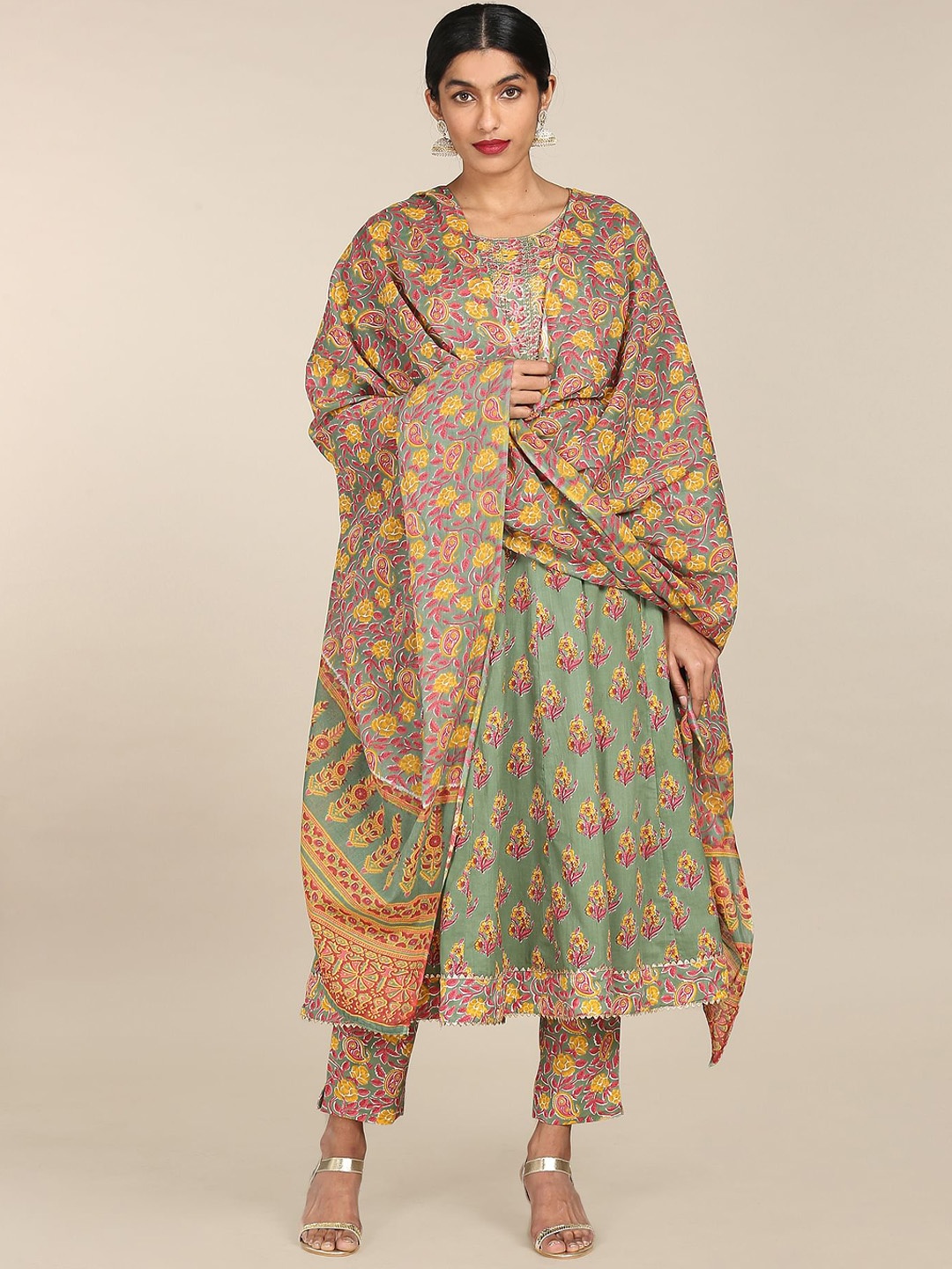 

Anahi Women Green Floral Embroidered Pure Cotton Kurta with Trousers & With Dupatta