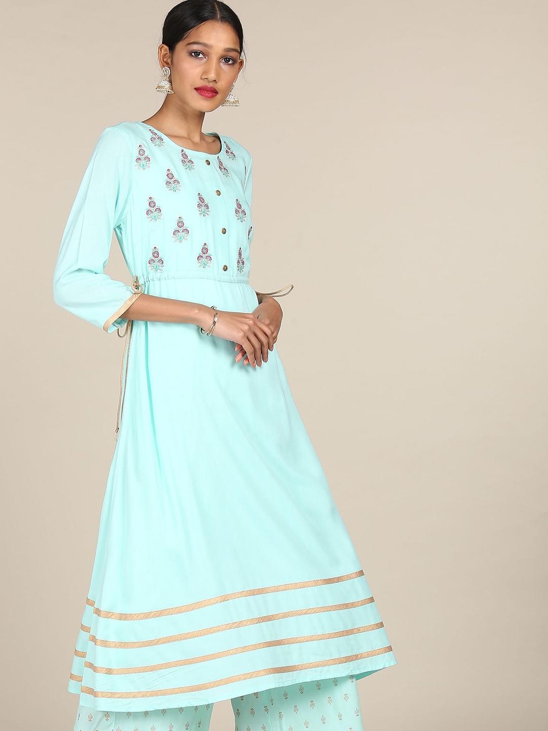 

Anahi Women Blue Floral Embroidered Kurta with Palazzo