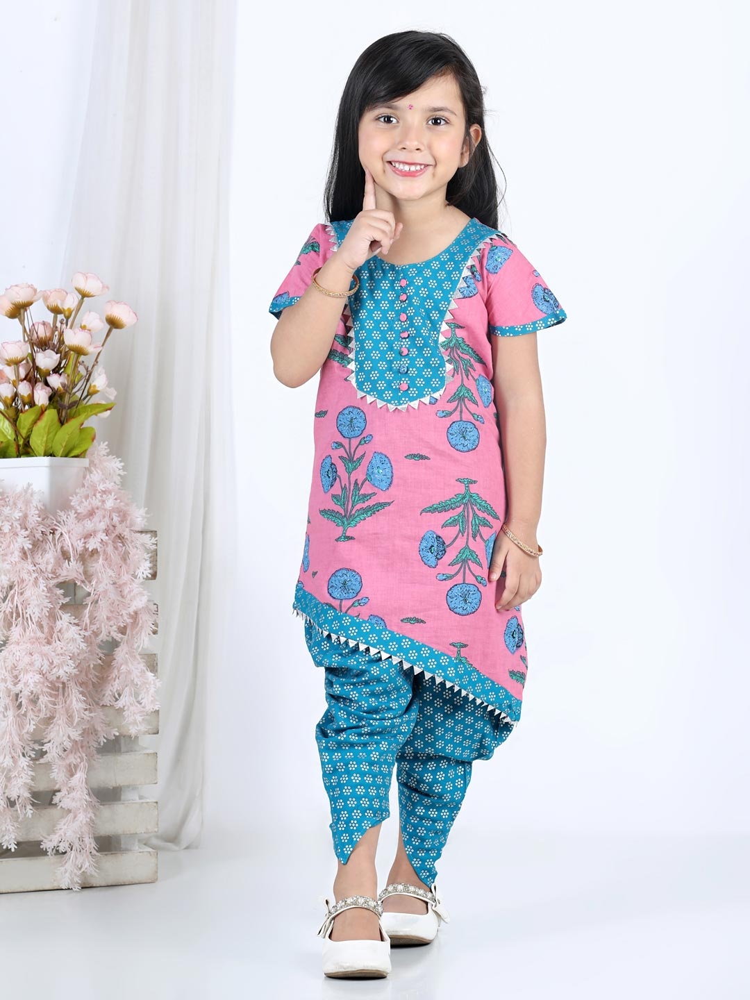 

Kinder Kids Girls Pink & Teal Blue Floral Printed Pure Cotton Kurti with Dhoti Pants