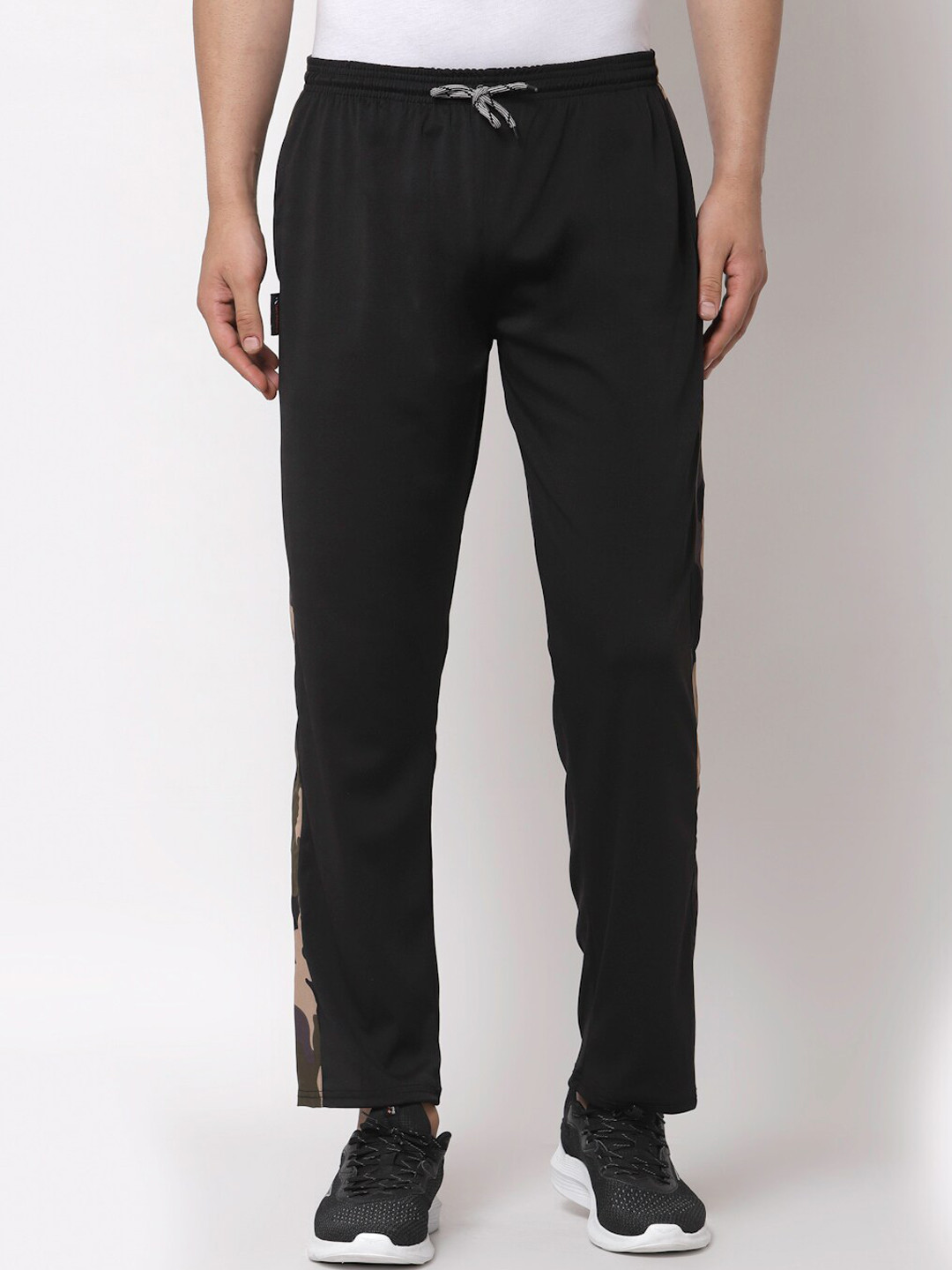 

KLOTTHE Men Black Cotton Trackpant