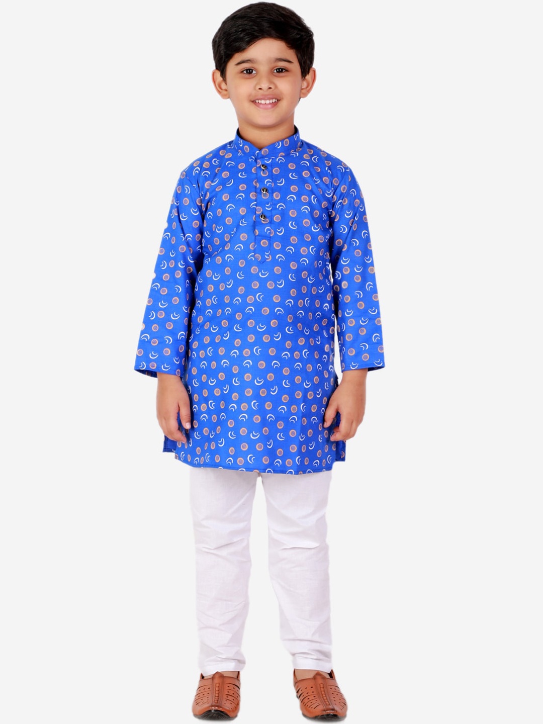 

Pro-Ethic STYLE DEVELOPER Boys Blue & White Printed Regular Kurta with Pyjamas