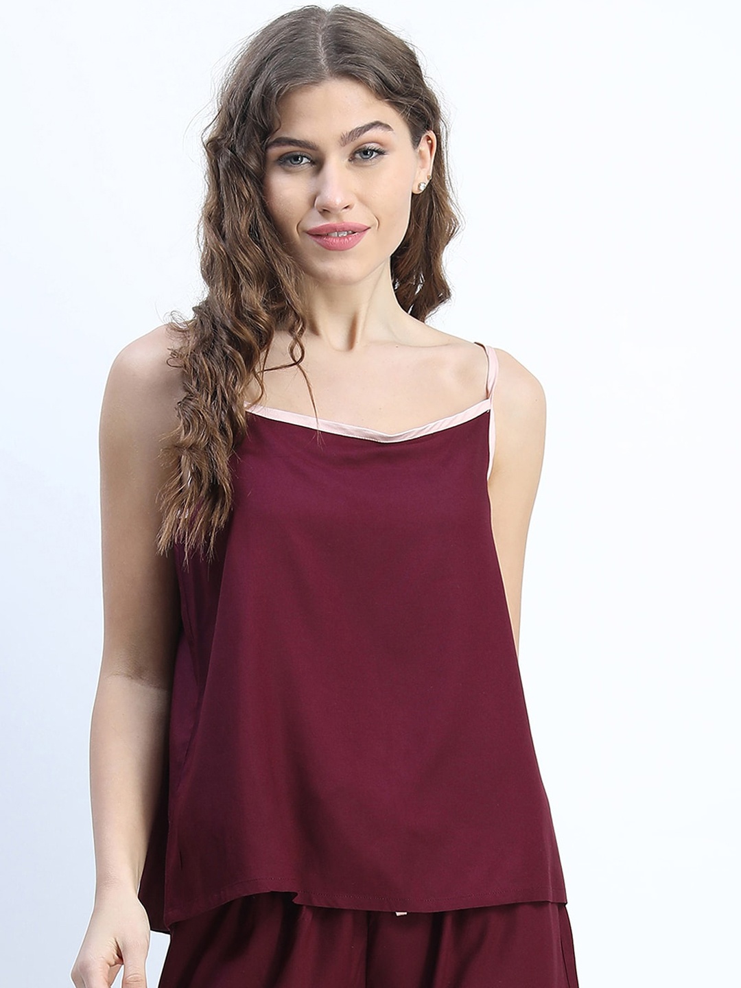

Tokyo Talkies Women Burgundy Solid Night Suit