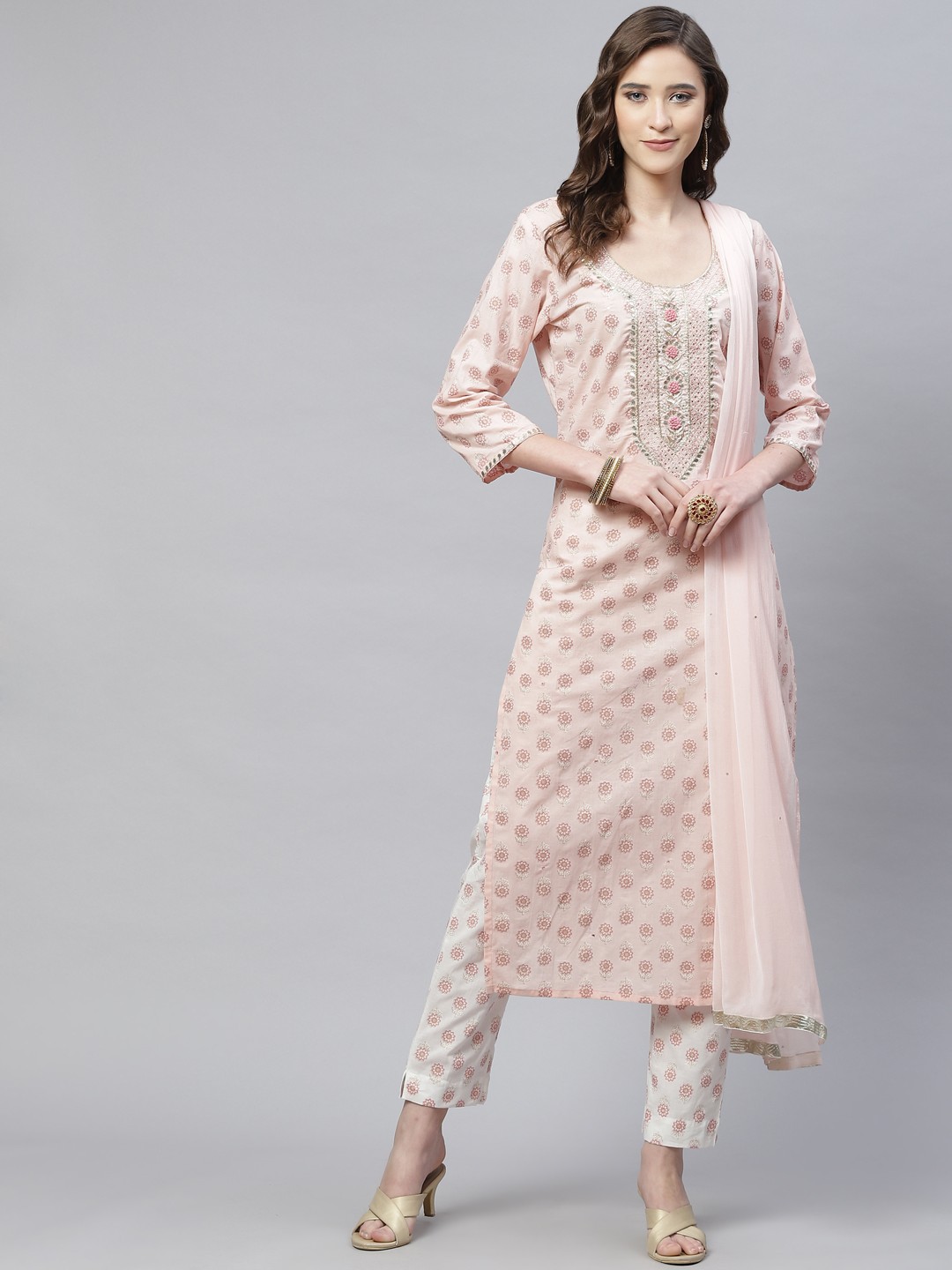

Divena Women Pink Floral Printed Beads and Stones Pure Cotton Kurta with Trousers