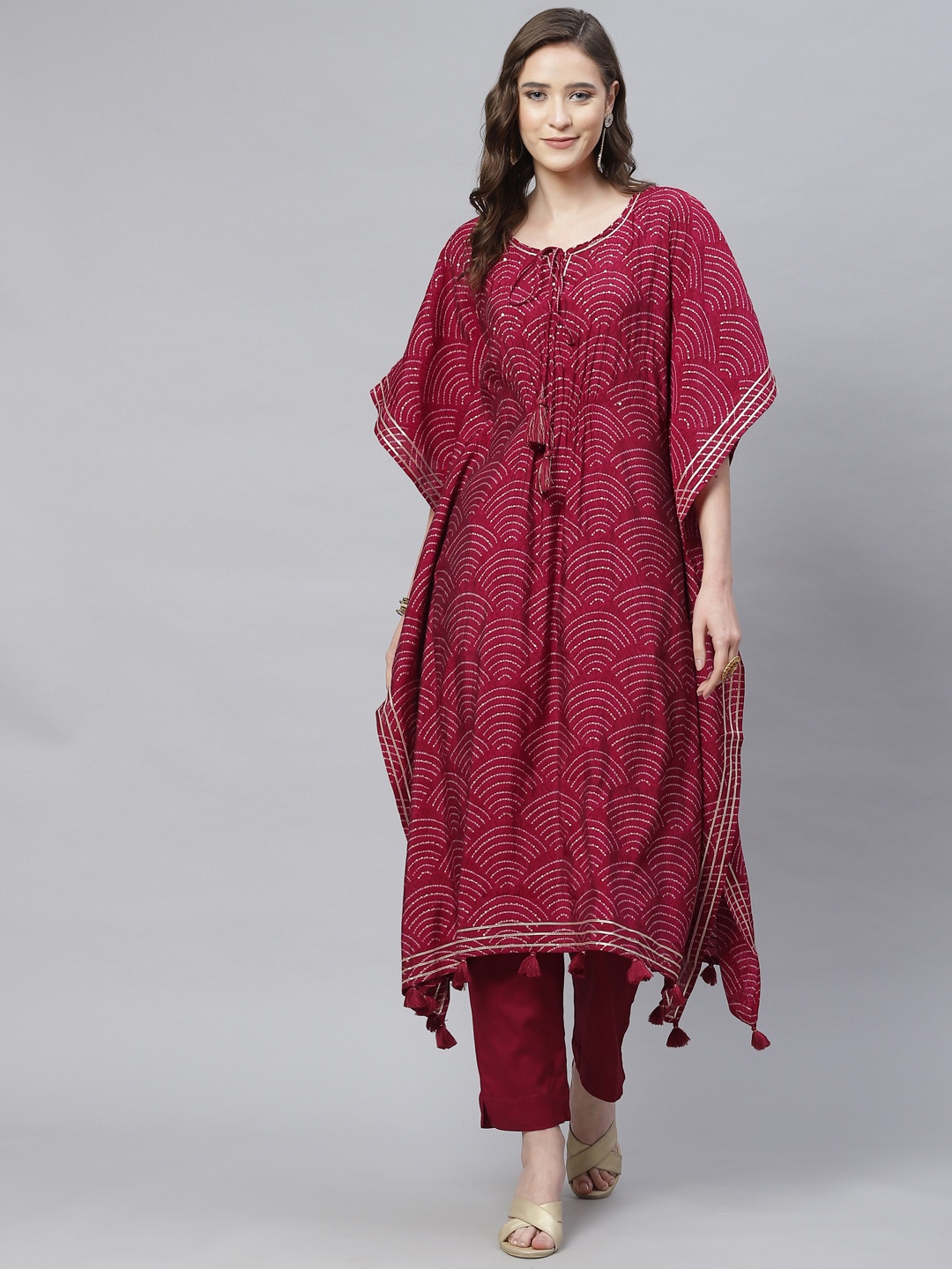 

Divena Women Magenta Bandhani Printed Sequinned Kaftan Kurta with Trousers