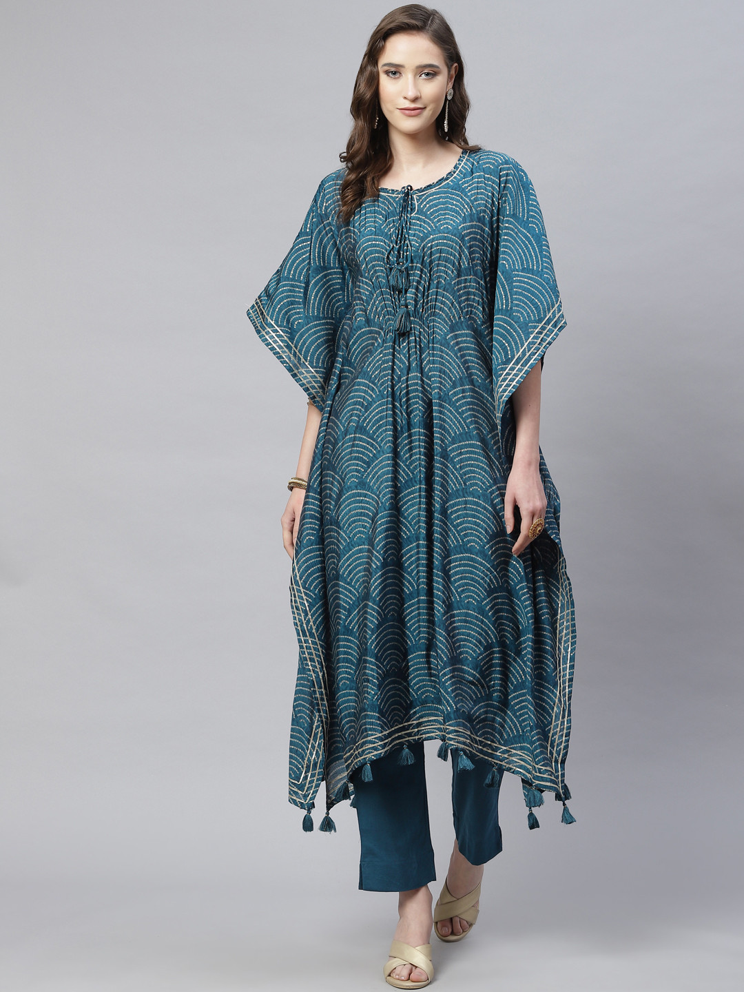 

Divena Women Teal Bandhani Printed Sequinned Kaftan Kurta with Trousers
