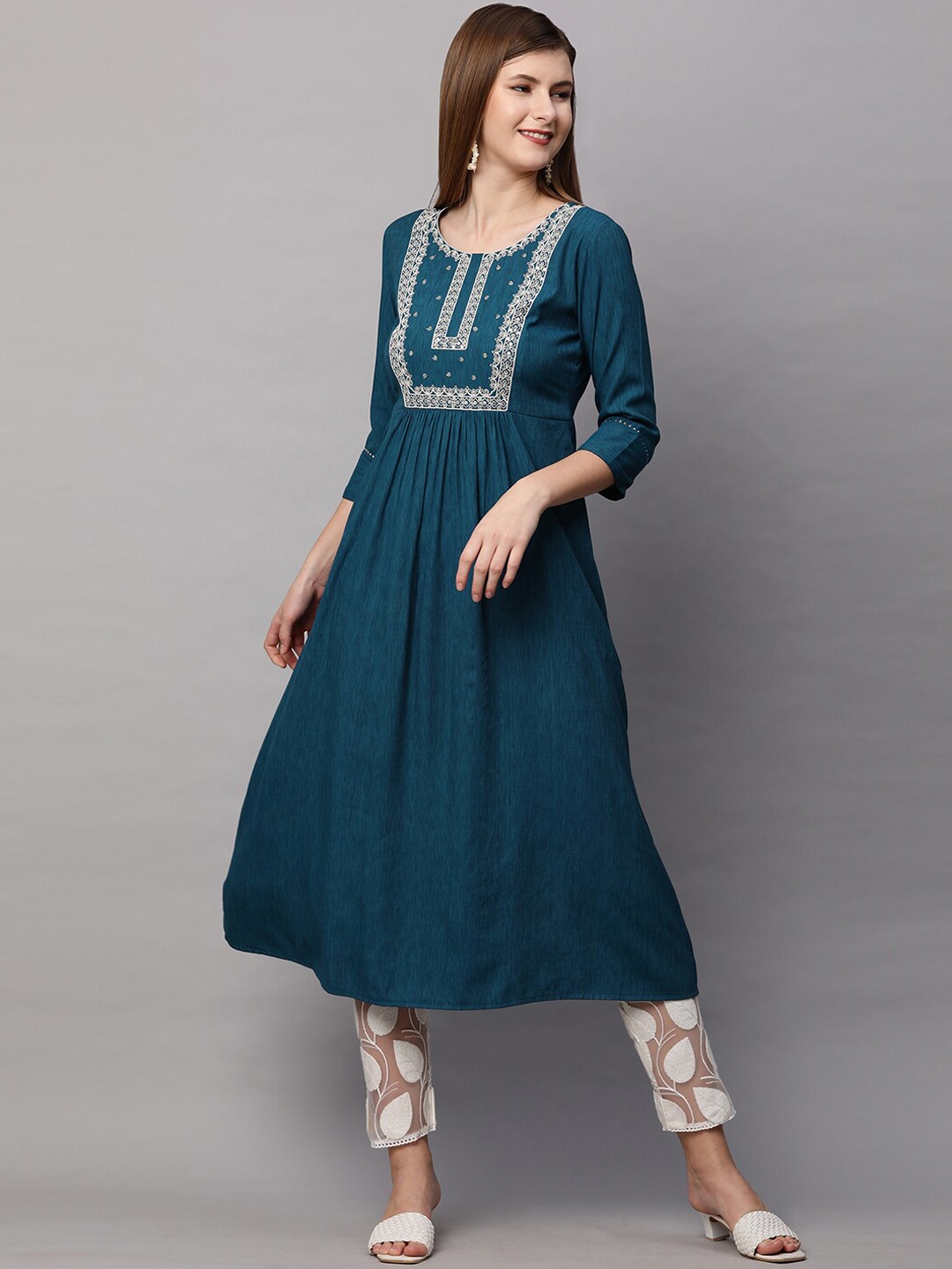 

FASHOR Women Teal Yoke Design Embroidered A-Line Flare Kurta