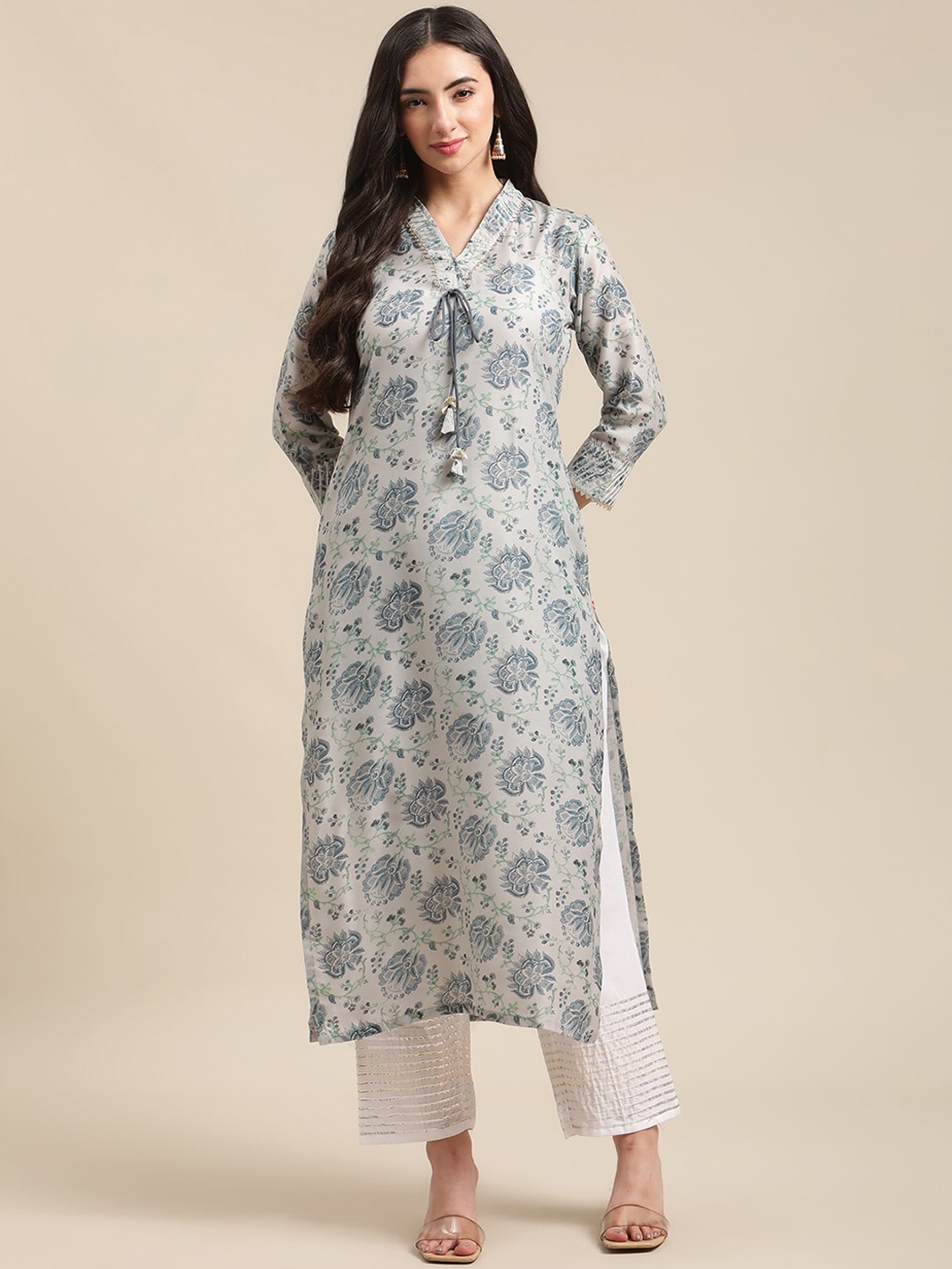 

Varanga Women Grey & Blue Floral Printed Gotta Patti Kurta With Trousers