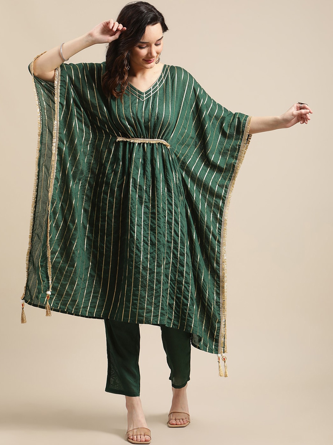 

Varanga Green & Gold-Coloured Gotta Patti Kaftan Kurta With Trouser