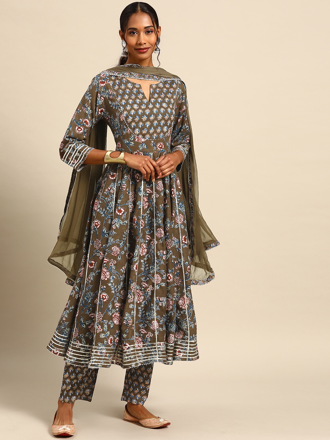 

Prakhya Women Taupe Pure Cotton Printed Gotta Patti Panelled Kurta Set & Dupatta