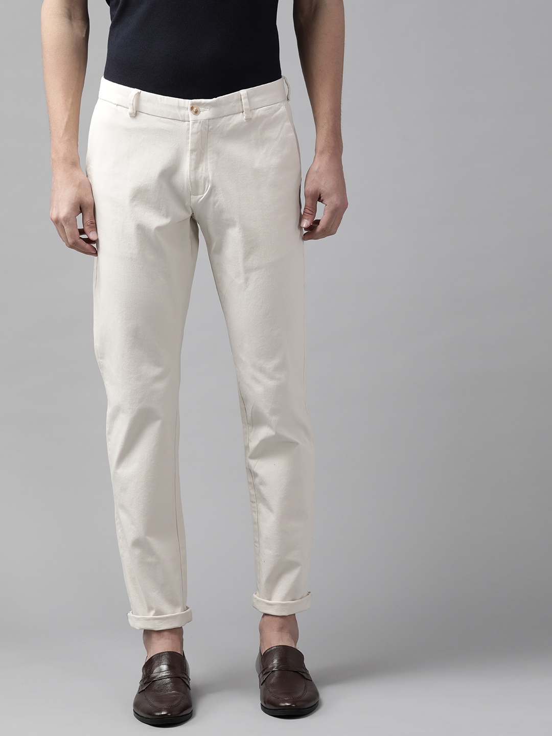 

Blackberrys Men Off-White Phoenix Regular Fit Low-Rise Chinos