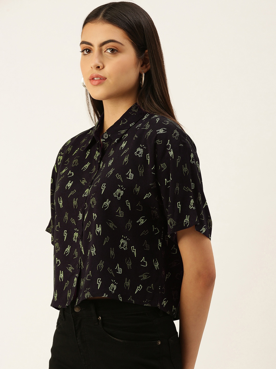 

FOREVER 21 Black & Green Print Shirt Style Crop Top