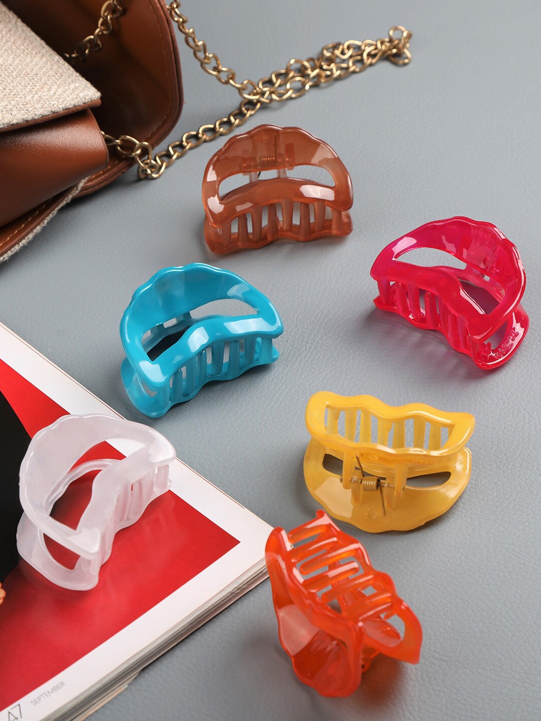 

AccessHer Women Red & Blue Set of 6 Claw Clip