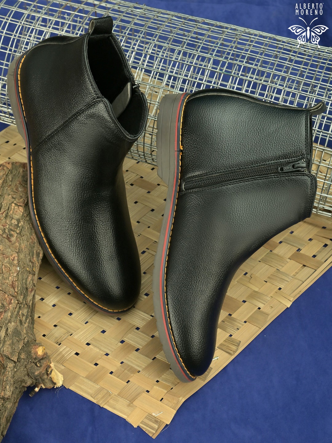 

ALBERTO MORENO Men Black Textured Flat Boots