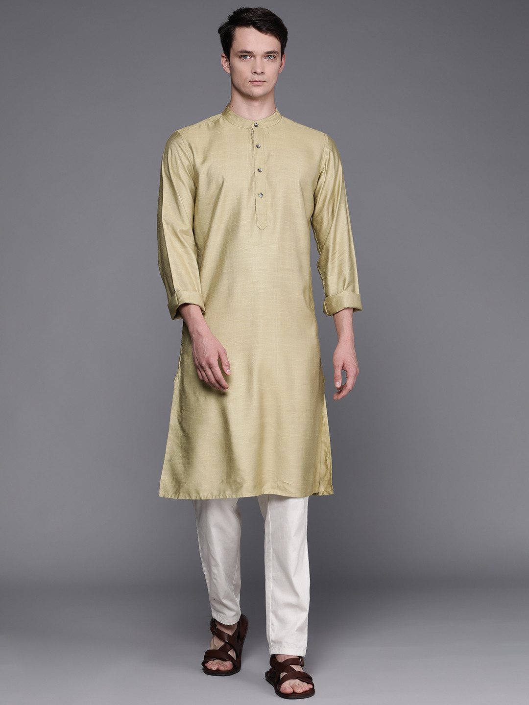 

Fabindia Men Green Solid Kurta