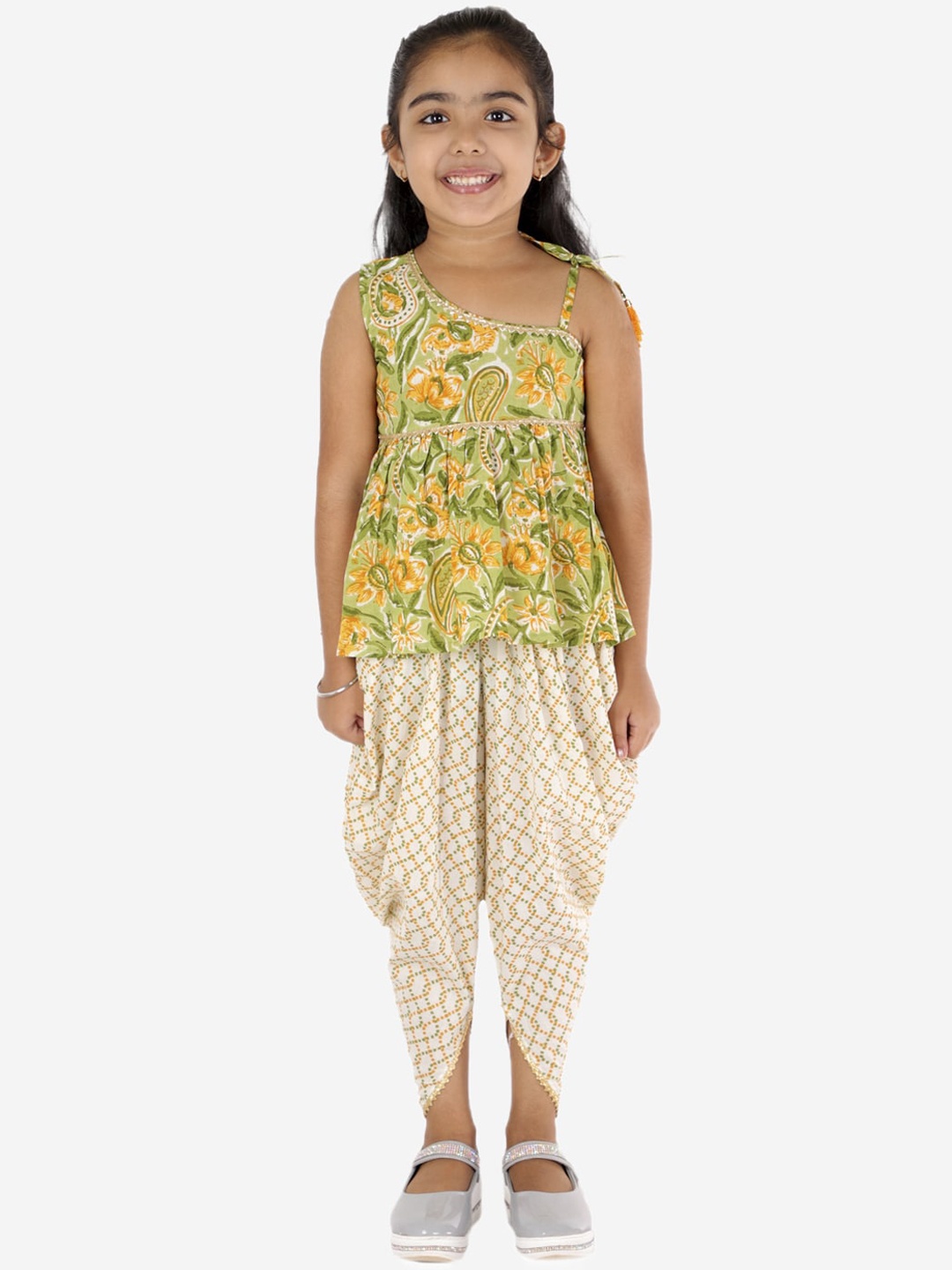 

ahhaaaa Girls Green Floral Printed Pleated Pure Cotton Kurti with Dhoti Pants