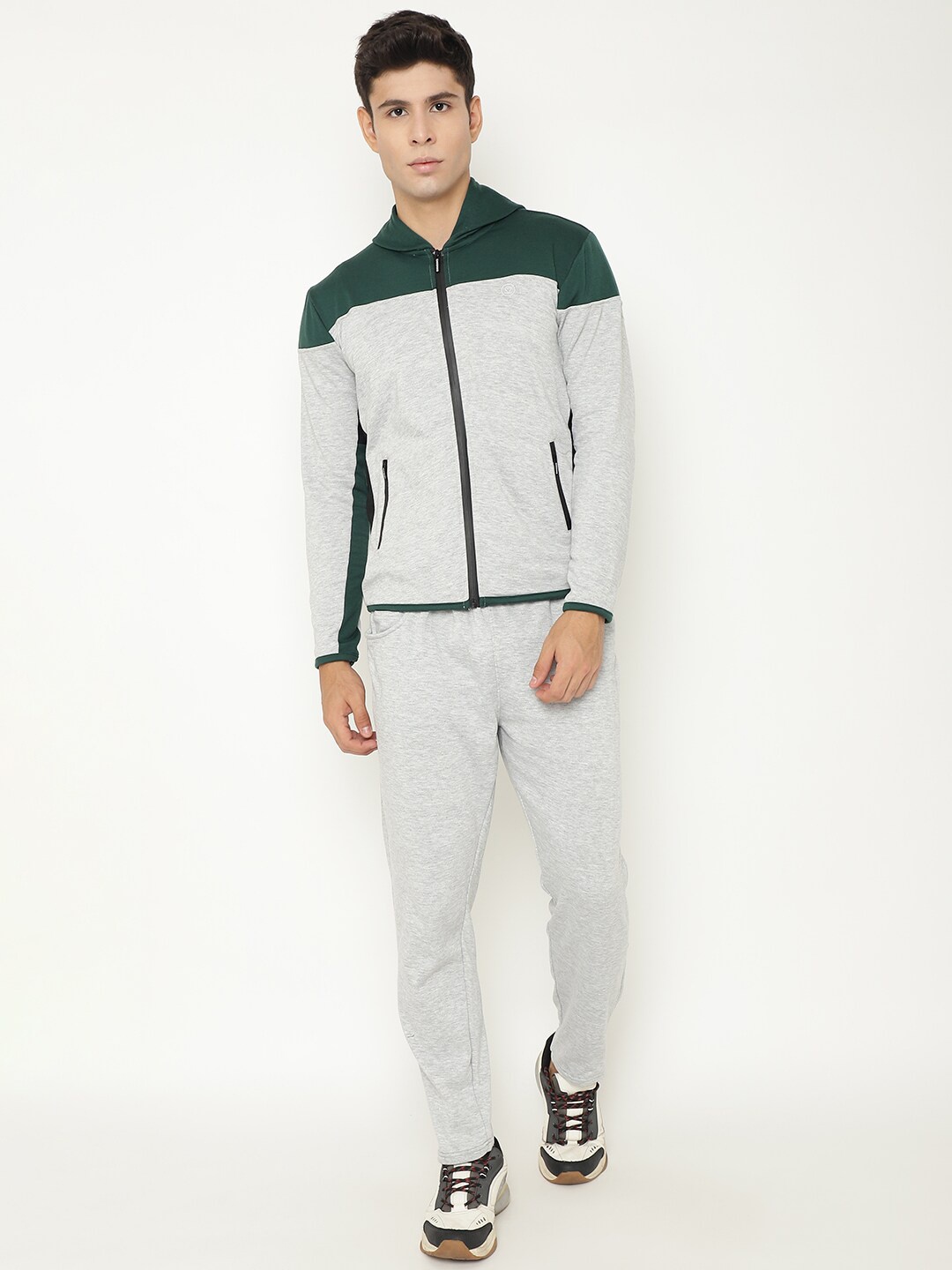 

Chkokko Men Grey & Green Colourblocked Cotton Tracksuit