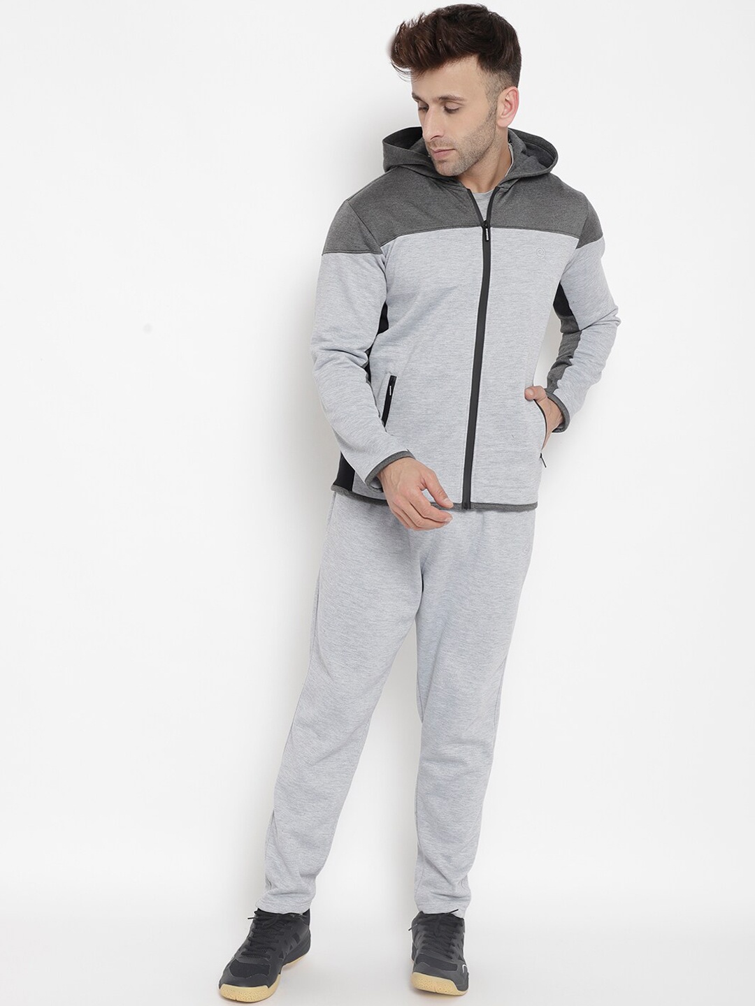 

CHKOKKO Men Grey Colourblocked Winter Hooded Tracksuit