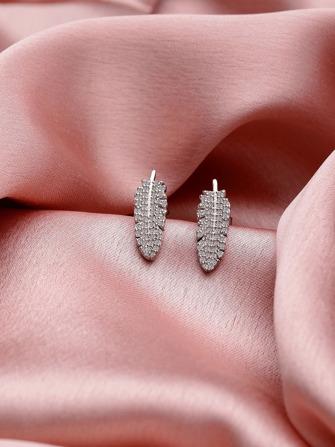 

GIVA 925 Sterling Silver Rhodium Plated Studded Leaf Earrings
