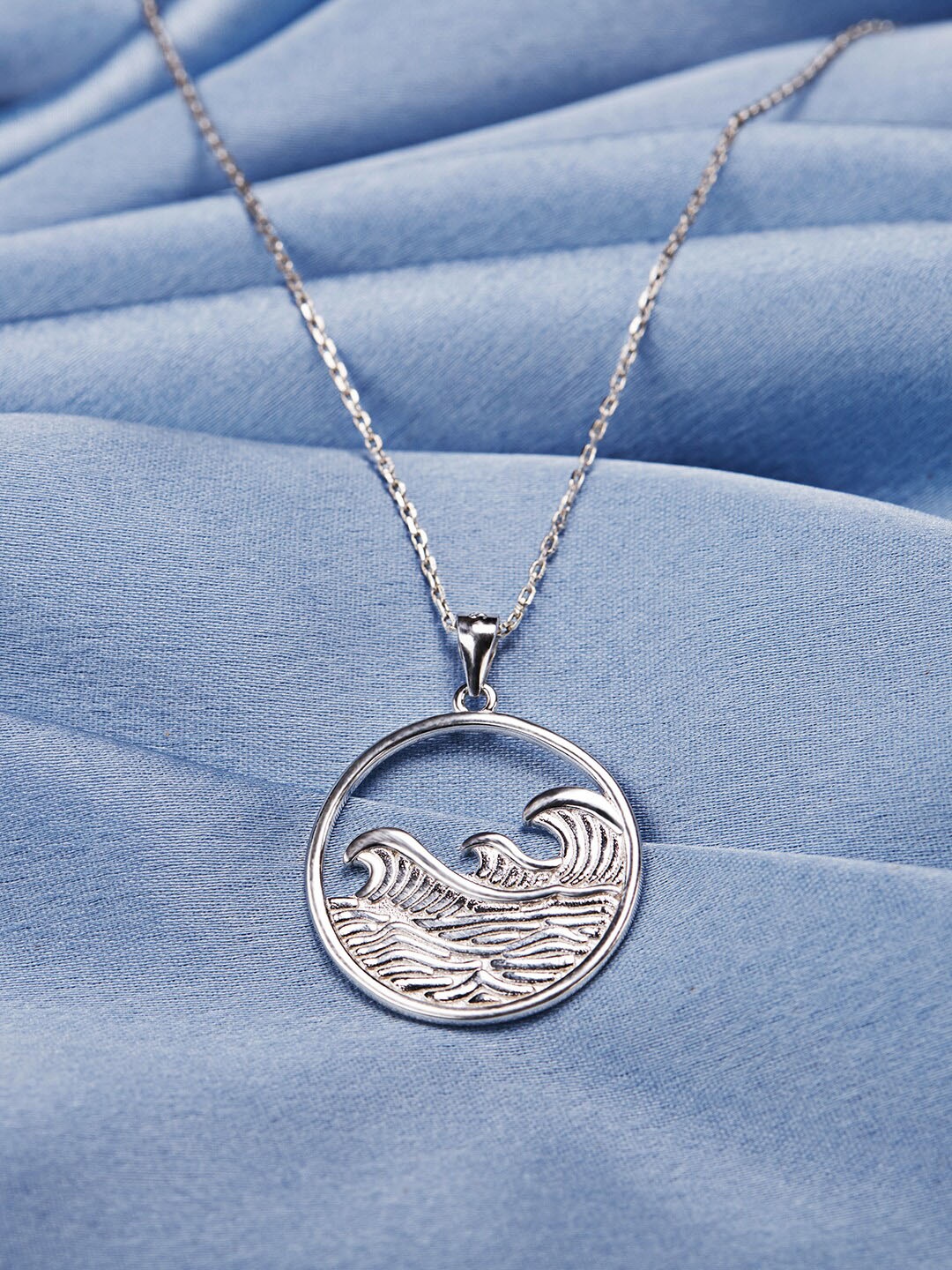 

GIVA 925 Sterling Silver Rhodium Plated Sphere Ocean Pendant