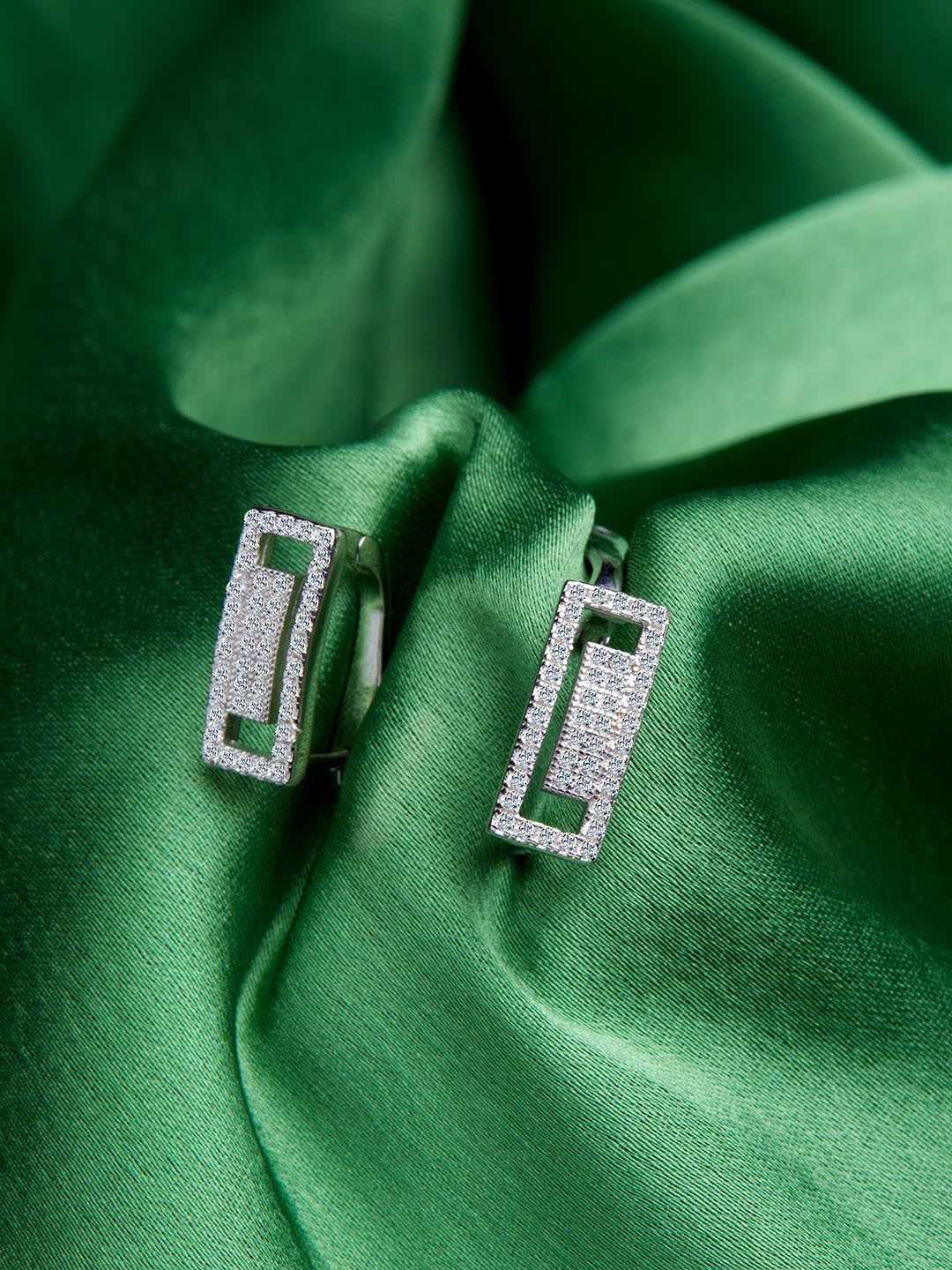 

GIVA 925 Sterling Silver Rhodium Plated Zircon Elegant Stud Earrings