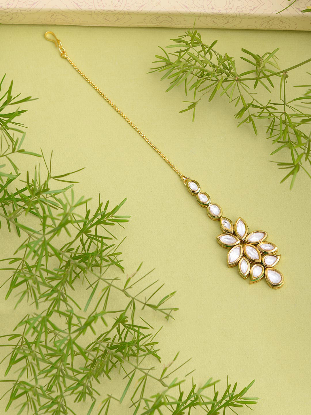 

Tistabene Gold-Plated White Kundan-Studded Meena Traditional Maang Tikka