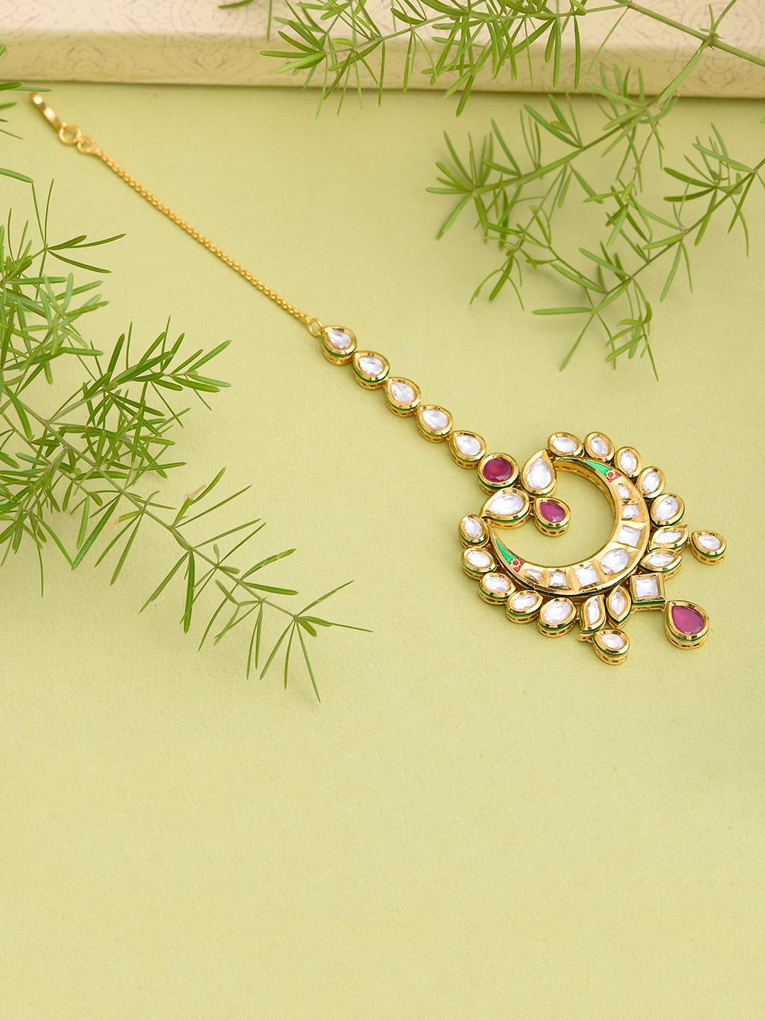 

Tistabene Gold-Plated & White Kundan Studded Maang Tikka