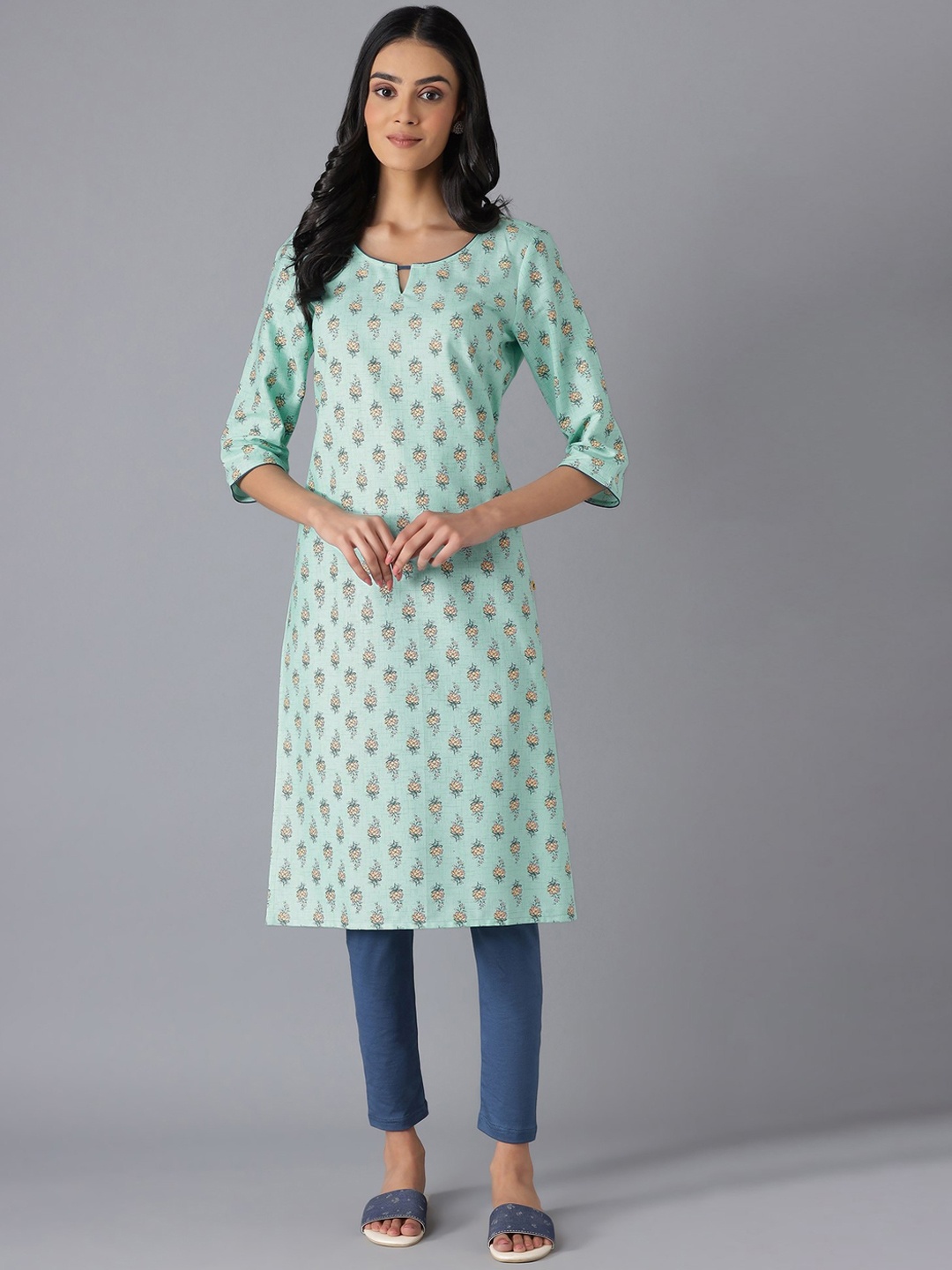 

AURELIA Women Green Floral Printed Kurta