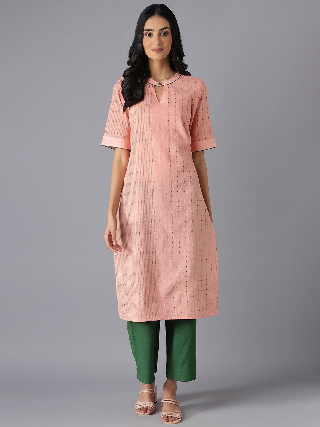 

AURELIA Women Peach-Coloured Striped Keyhole Neck Kurta