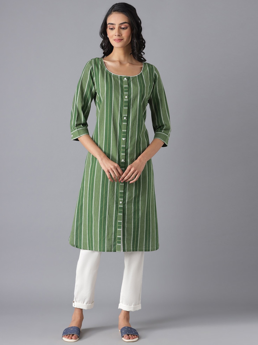 

AURELIA Women Green Striped Kurta