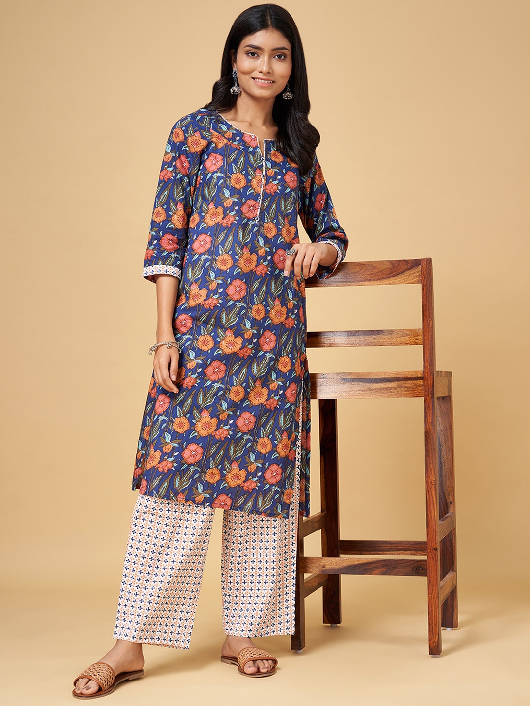 

RANGMANCH BY PANTALOONS Women Blue Floral Printed Pure Cotton Kurti with Trousers