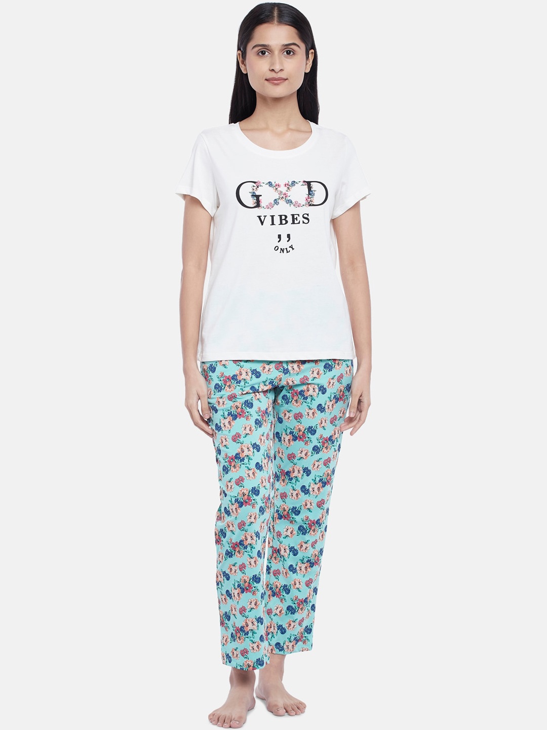 

Dreamz by Pantaloons Women Off White & Blue Floral Printed Night Suit