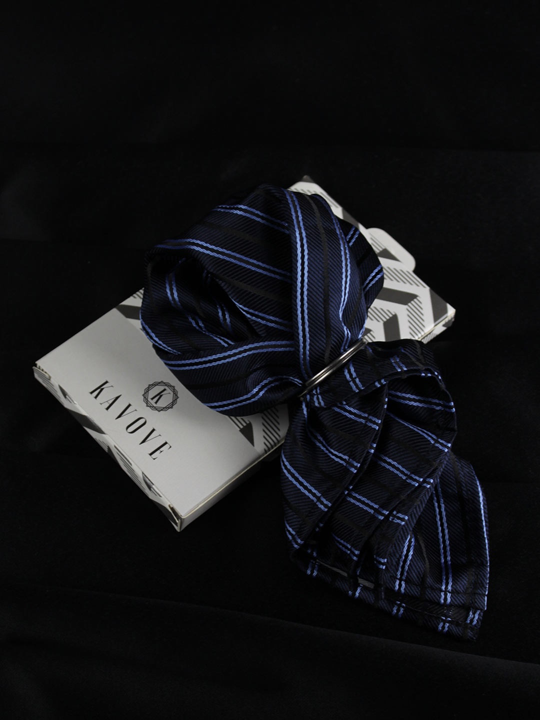 

KOVOVE Men Navy Blue Striped Pocket Square