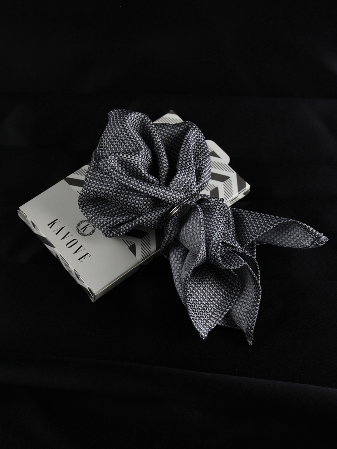 

KOVOVE Men Grey Printed Pocket Square