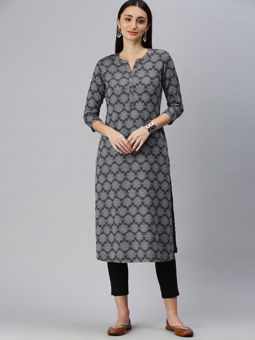 

ETIQUETTE Women Navy Blue & White Self Design Kurta