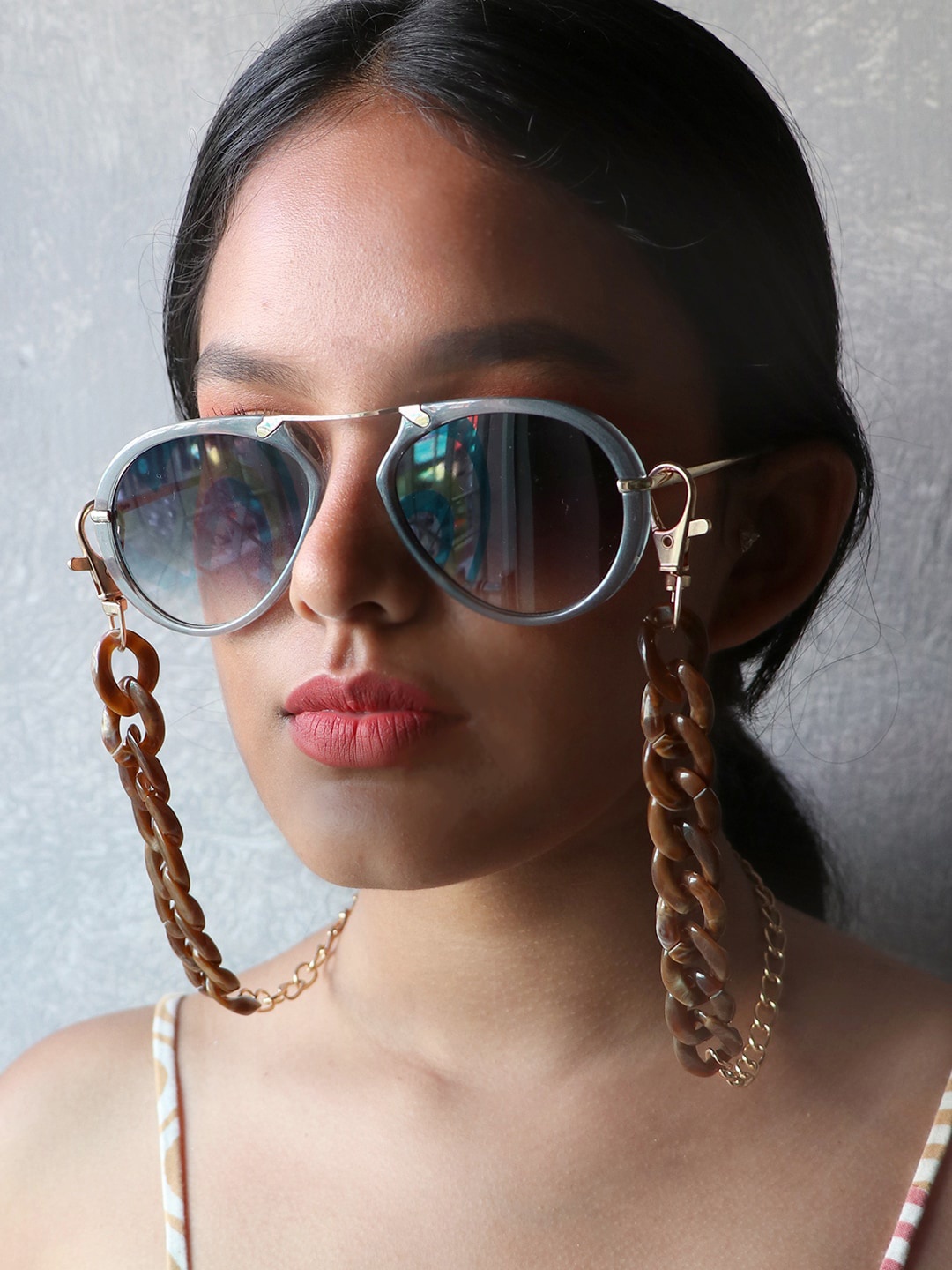 

Ayesha Women Metallic Gold-toned Chain-link Brown Acrylic Mask Chain or Sunglass Chain