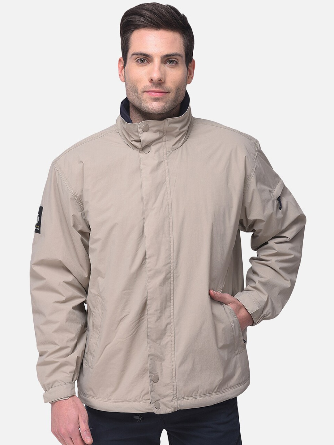 

Woodland Men Beige Solid Water Resistant Padded Jacket